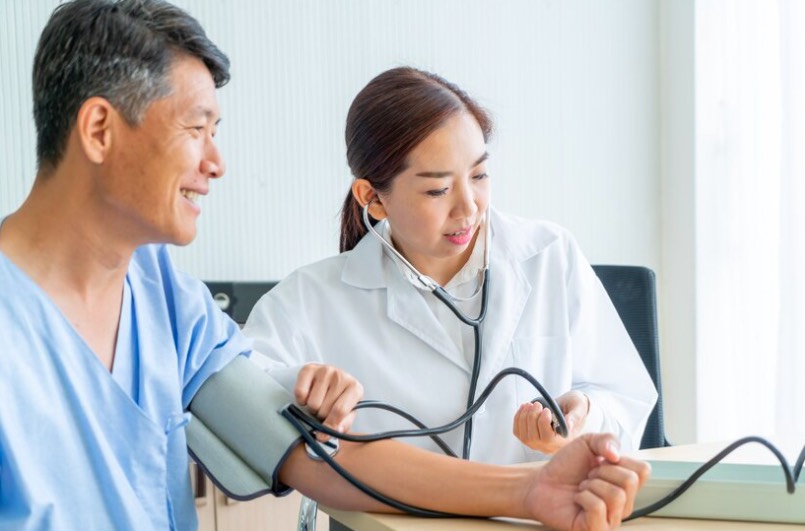 「眼底檢查一定要做！」日本醫學系教授建議40歲以後要做的5大健檢項目
